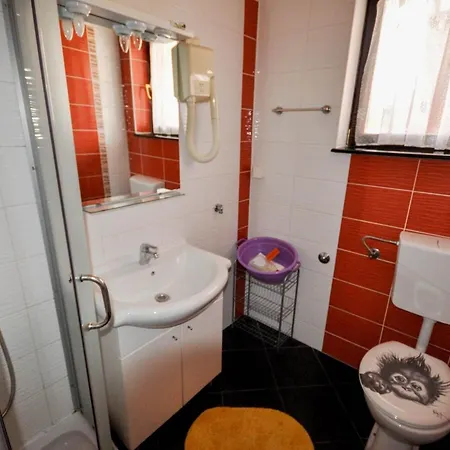 Apartment Fuer 2 Personen 2 Ca 45 M In Novigrad, Adriakueste Kroatien Westkueste Von Istrien *